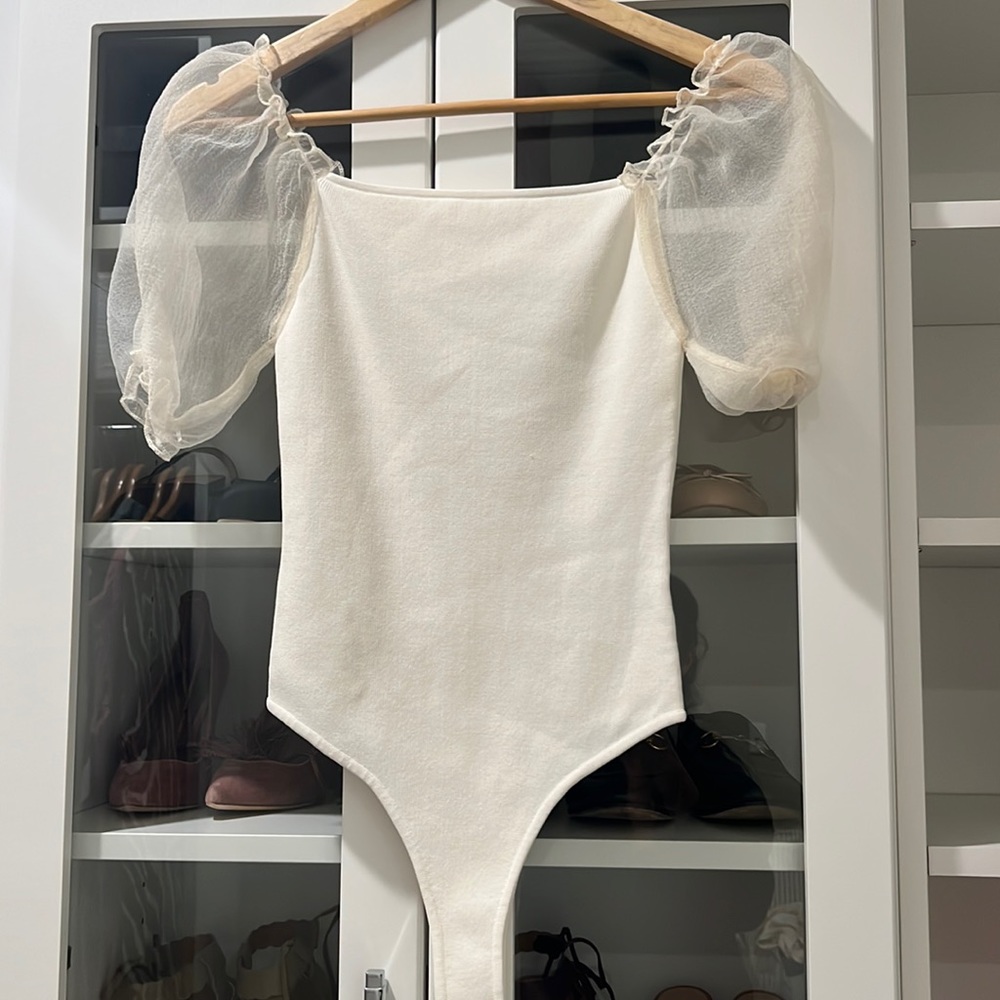 ASTR PUFF SLEEVE BODYSUIT